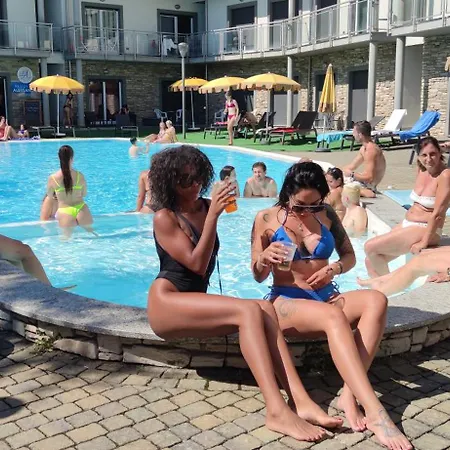 Alessandra Supervacanza - * Domaso